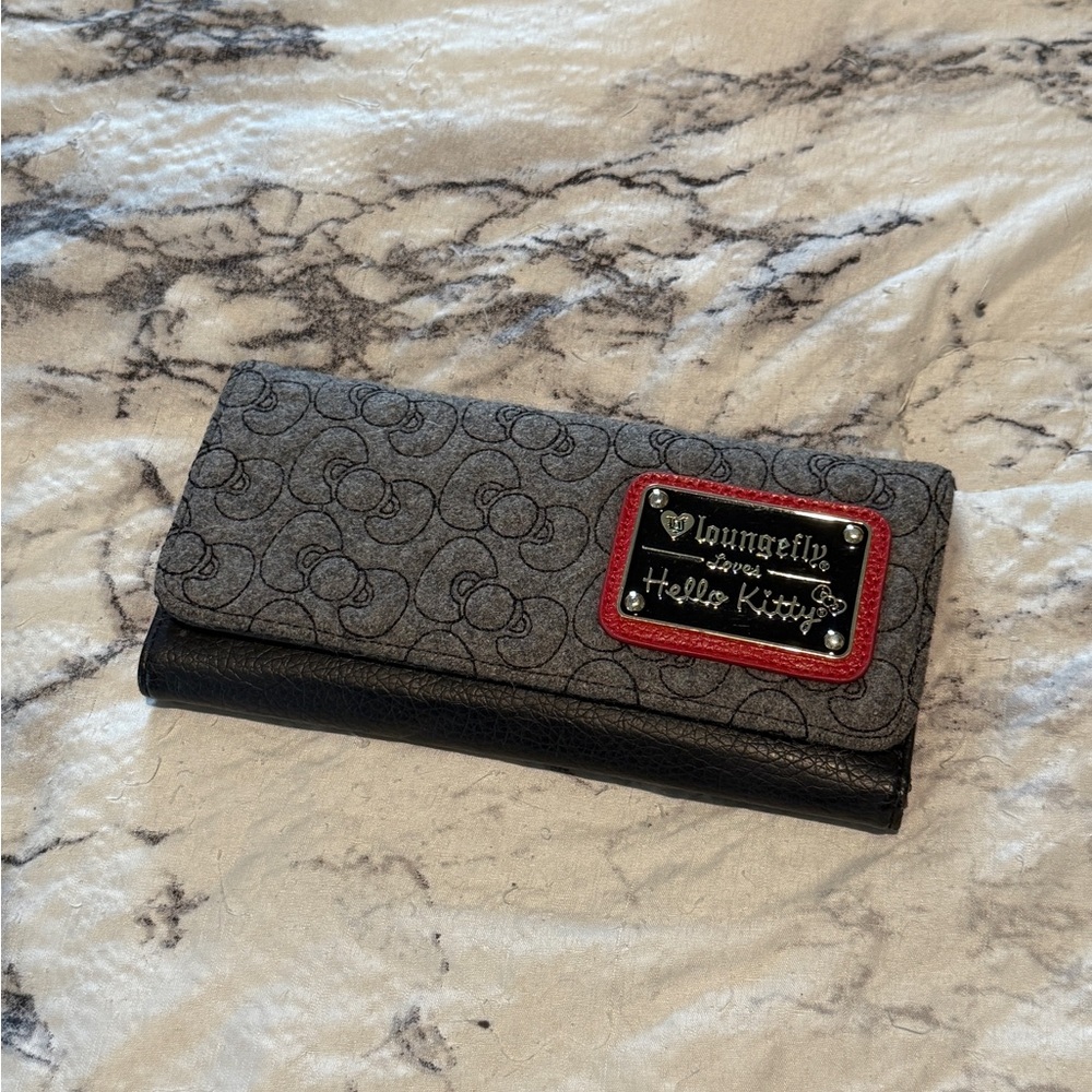 Loungefly x Hello Kitty Gray and Black Wallet